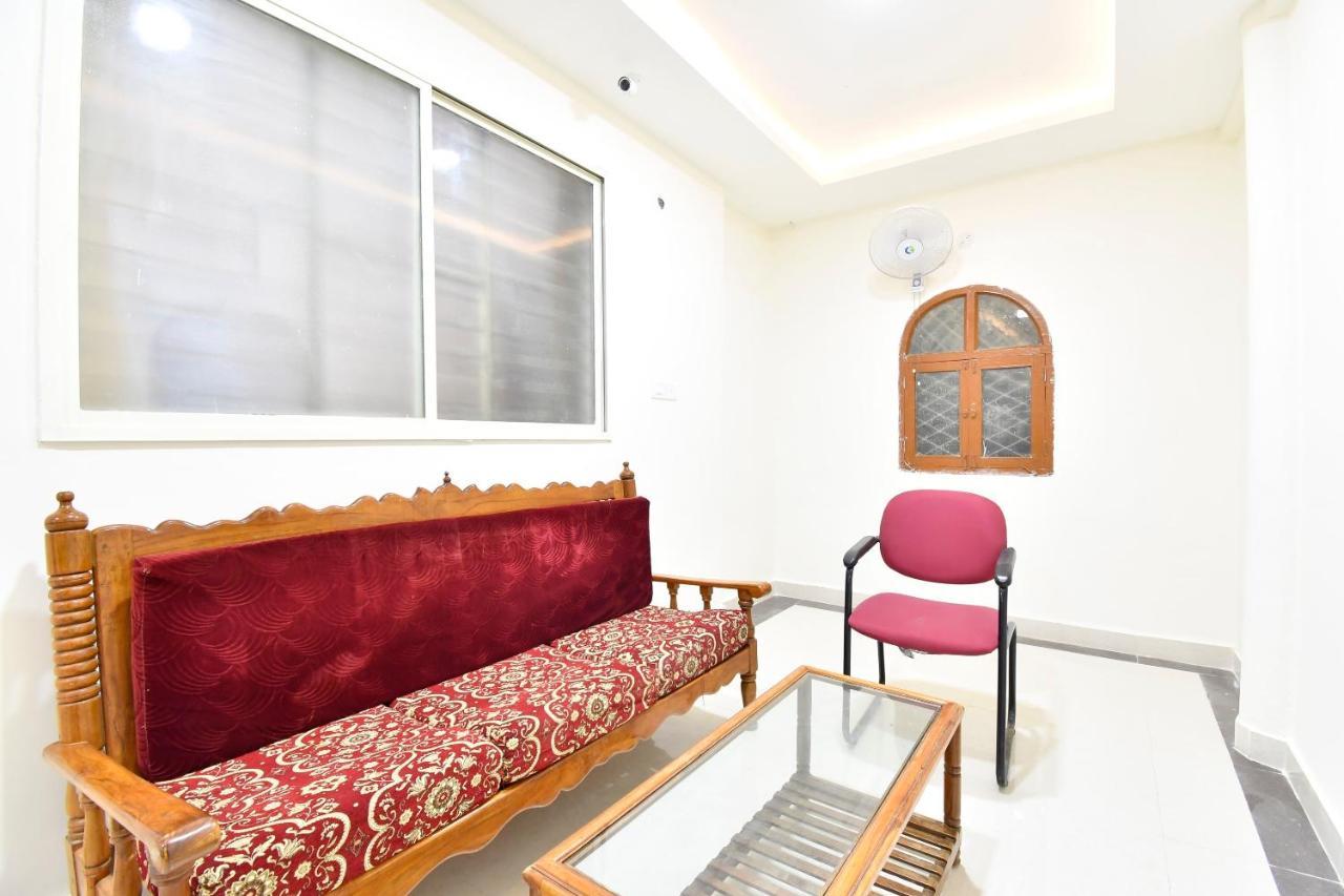 Hotel Oyo 44065 Sri Krishna Nilaya Bengalúr Exteriér fotografie